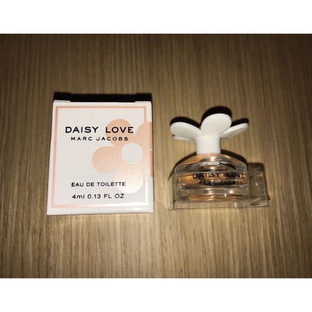 Marc Jacobs Daisy Mini Miniature Travel Size 4 ml - .13 fl oz Travel Size